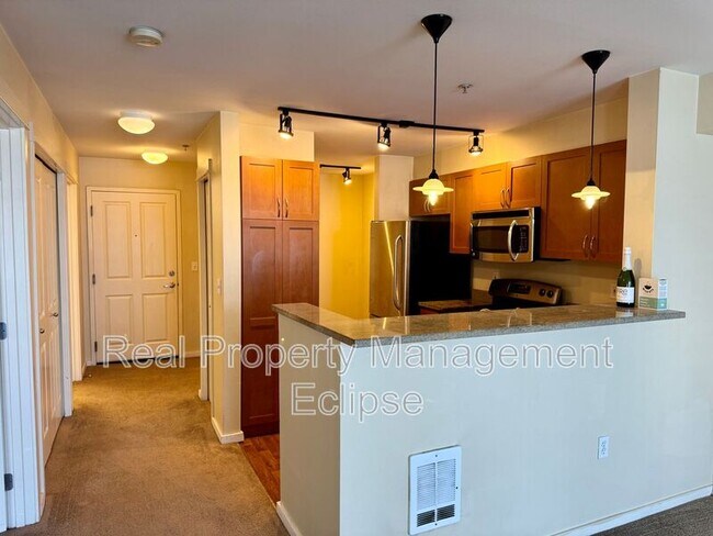 Foto del edificio - 118 107th Ave NE