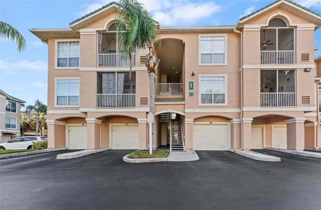 Building Photo - 1203 Bay Club Cir