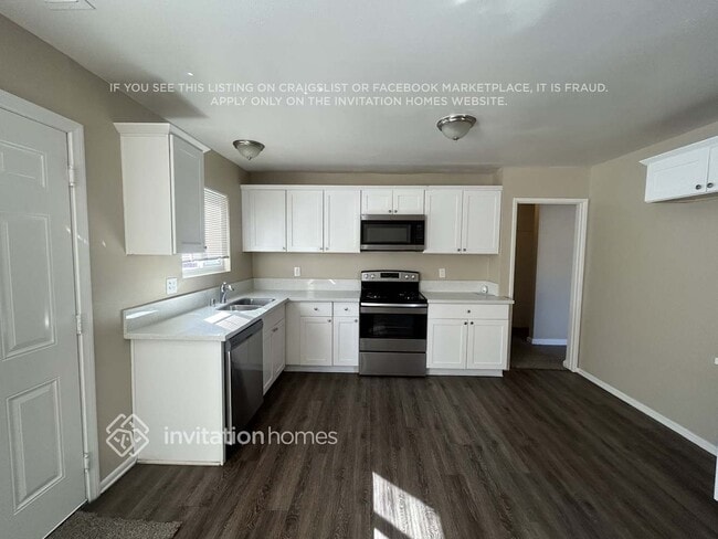 Building Photo - 27105 Cypress St