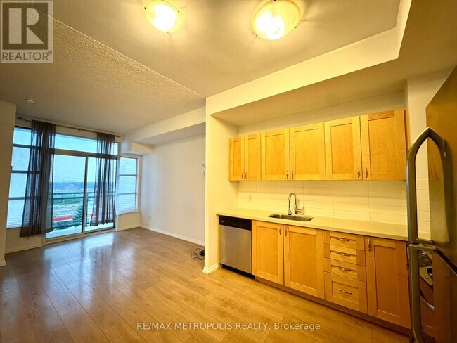 Photo du bâtiment - 540-540 Bur Oak Ave