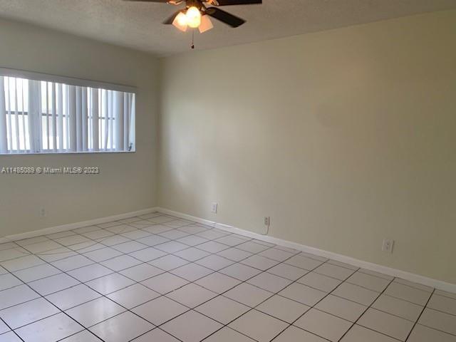 Foto del edificio - 4200 NW 3rd Ct
