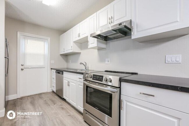 Foto del edificio - 4141 GROBE ST, NORTH PORT, FL 34287