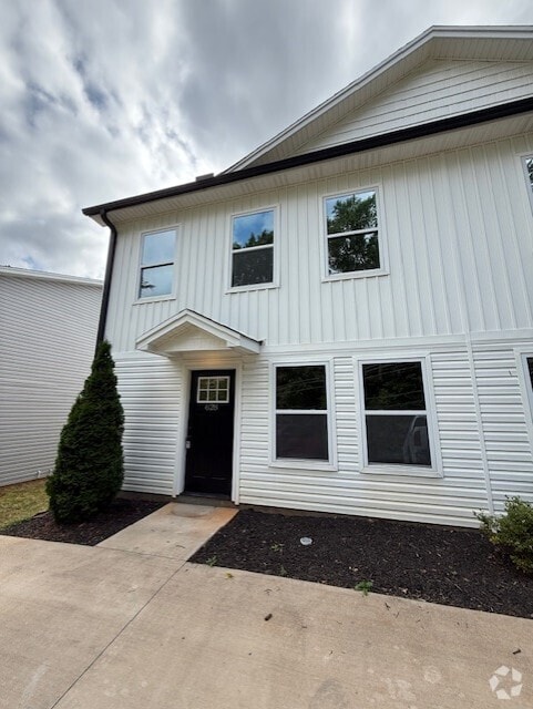 Building Photo - 628 Tanner Rd