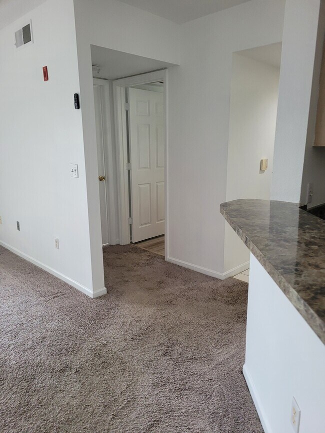 712 Crest Pines Dr Unit 336, Orlando, FL 32828 Condo for Rent in