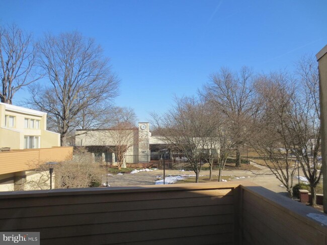Building Photo - 5485 Harpers Farm Rd