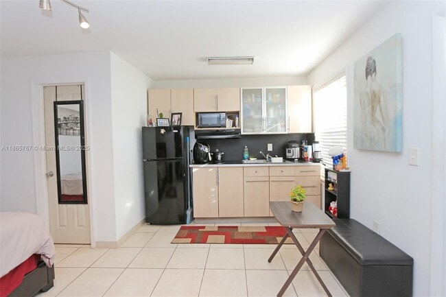 Foto del edificio - 2385 SW 15th St