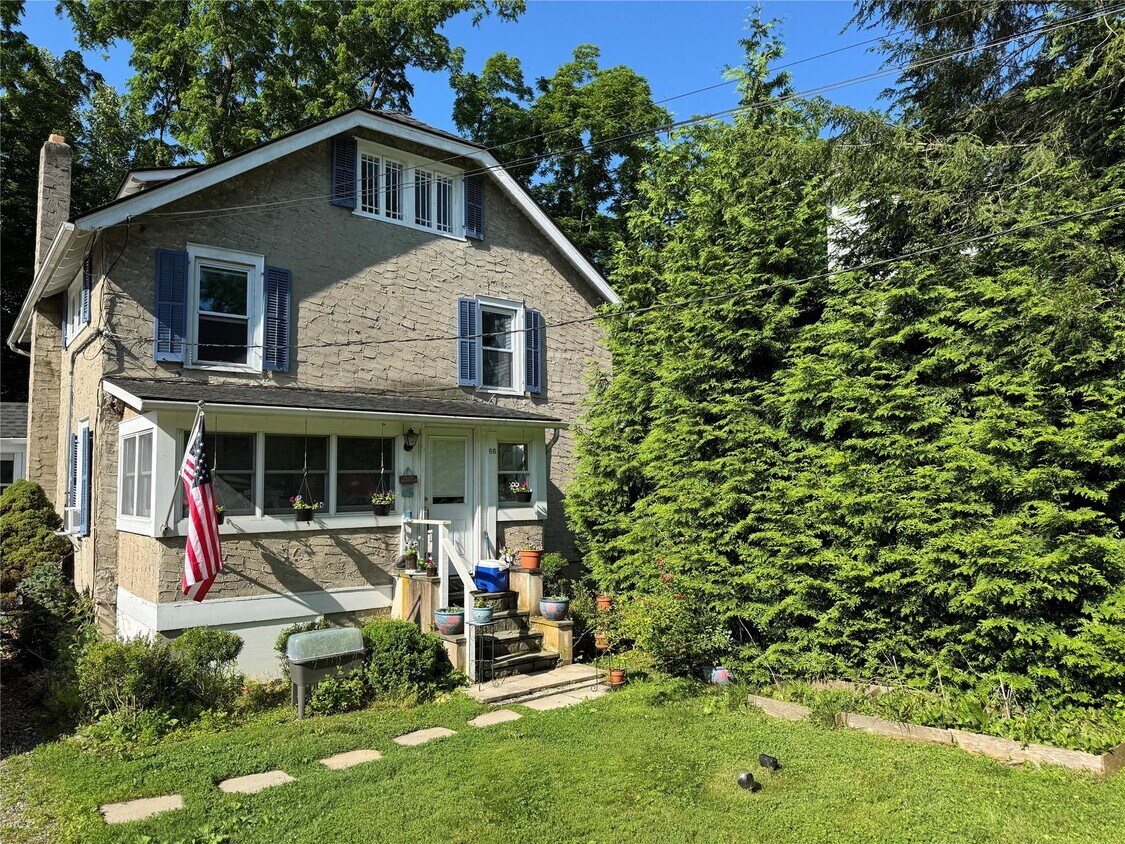Primary Photo - 66 Gregory Ave