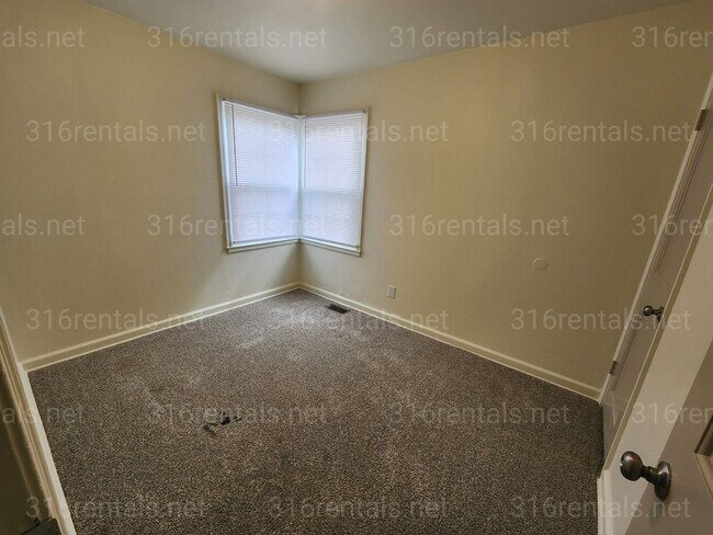 Foto del edificio - $1,050- 3 bedroom/ 1 bathroom - Single Family Home