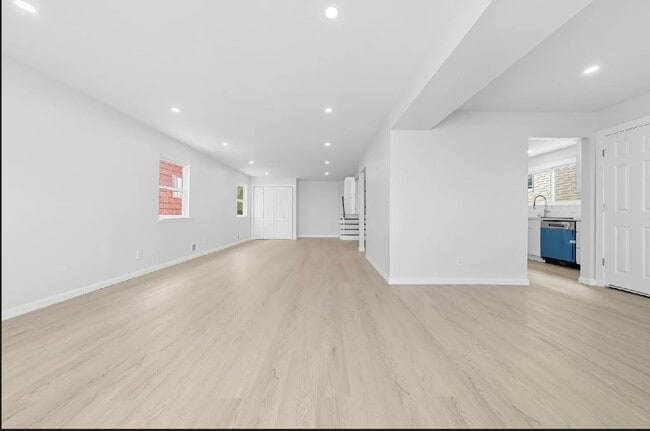 Building Photo - 450 Jefferson Ave