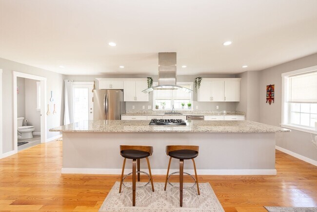 Foto del edificio - 18 Craftsman Ct