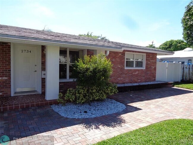 Foto del edificio - 2734 NE 28th Ct