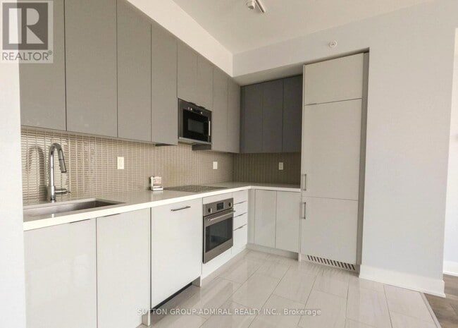 Building Photo - 2908 Hwy 7