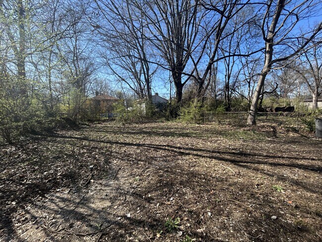 Photo - 895 Kney St House