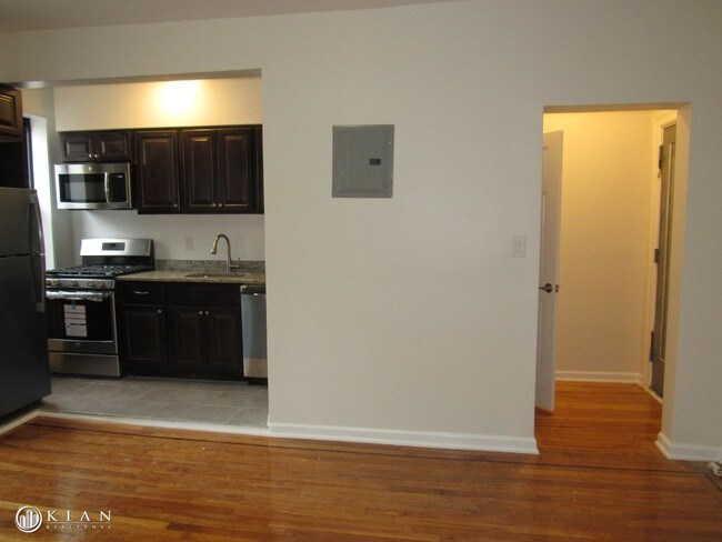 Foto del edificio - 13270 Sanford Ave