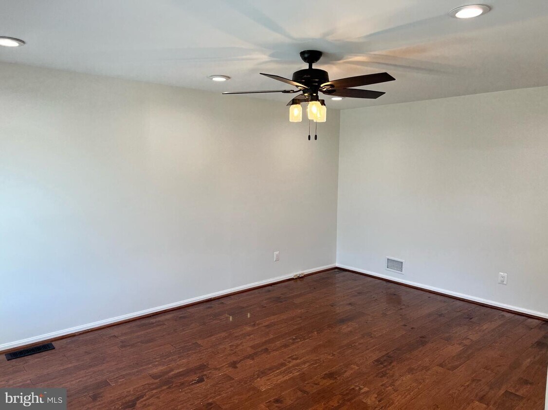 1104 Artic Quill Rd, Herndon, VA 20170 House for Rent in Herndon, VA