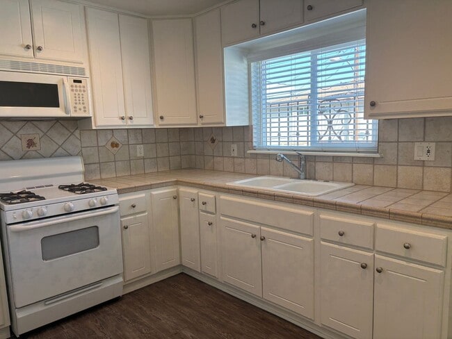 Interior Photo - Lakewood Manor Apartment Homes
