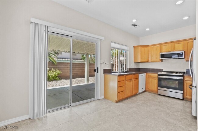Foto del edificio - 8551 Stone Mill Way