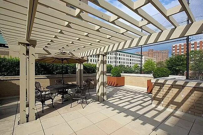 Foto del edificio - 1955 First Avenue