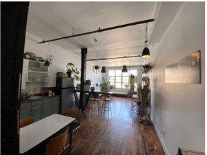 Building Photo - 385 Troutman St