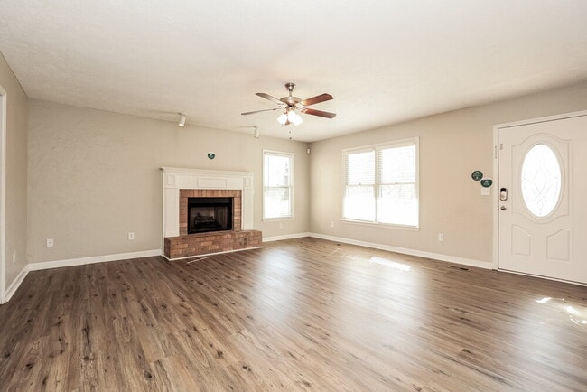 Building Photo - 1818 Pennington Dr