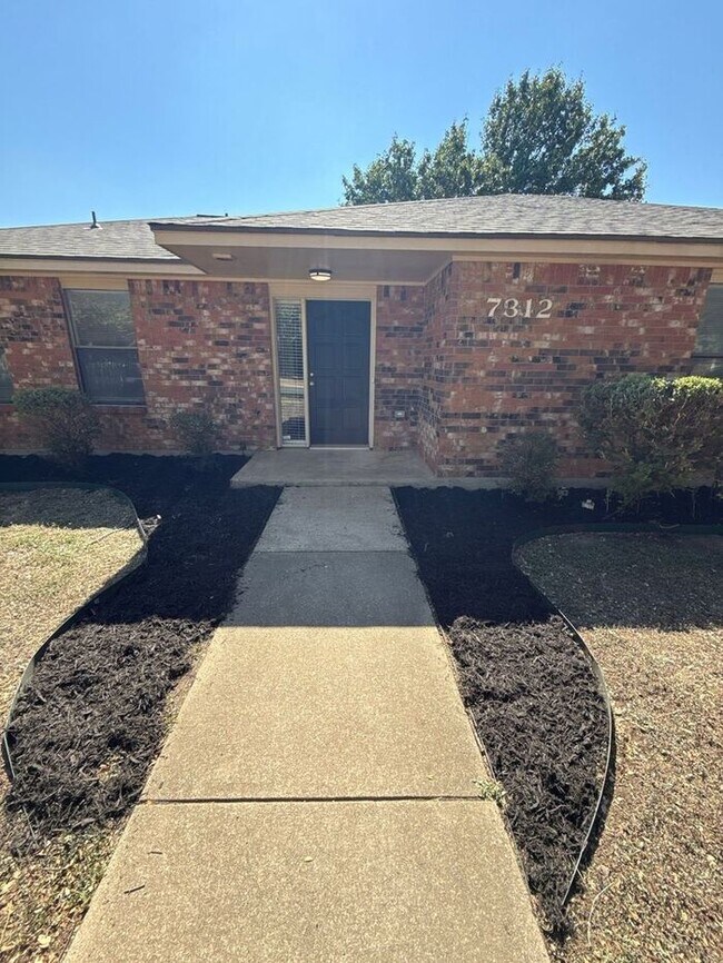 Foto del edificio - 7312 Boisenberry Ln