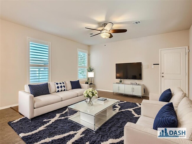 Building Photo - 819 Palo Duro Dr