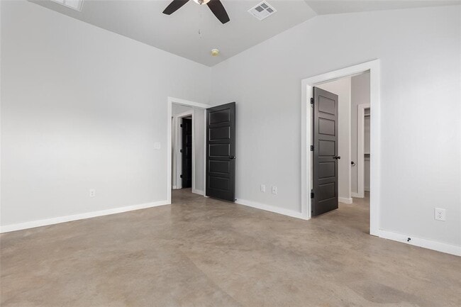 Building Photo - 13324 Springcreek Dr