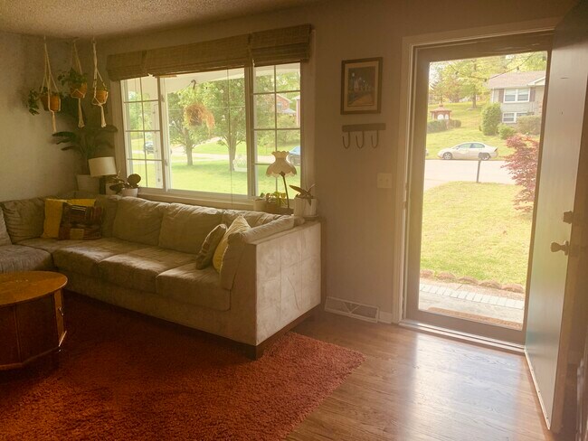 Building Photo - 644 Truxton Ct