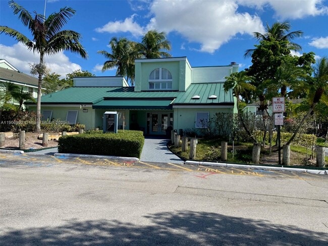 Building Photo - 4090 N Pine Island Rd