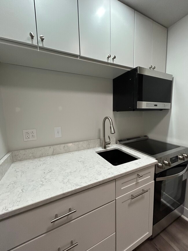 Kitchen - 323 Water St