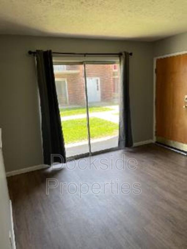 Foto del edificio - 5104 Malibu Ct