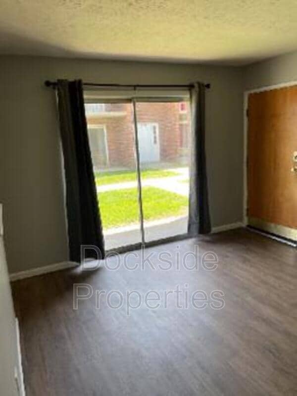 Building Photo - 5104 Malibu Ct