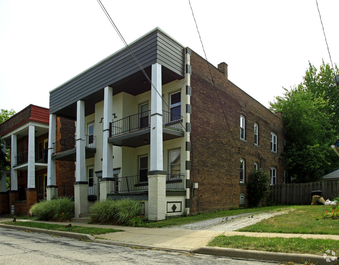 Building Photo - 1498 Winchester Ave
