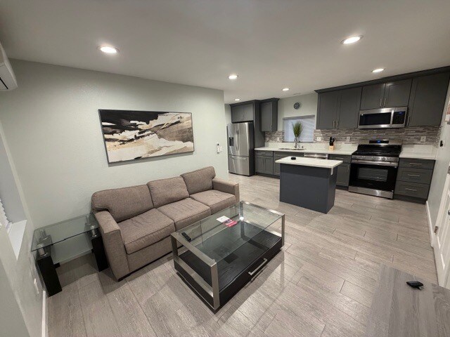 Foto del edificio - 13841 Sherwood St