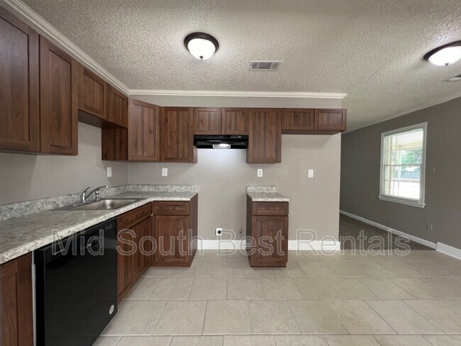 Foto del edificio - 1710 Combs St