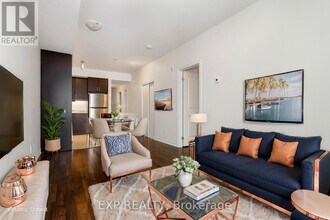 Building Photo - 17 Spooner Cres