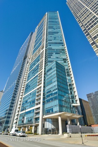 Building Photo - 340 E Randolph St