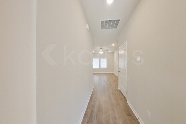 Foto del edificio - 117 Yardley Ct