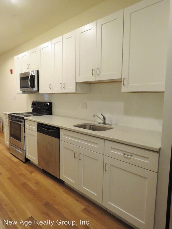 KITCHEN - 303 NORTH 41ST STREET 1ST FLOOR REAR Apartments