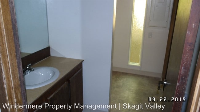Building Photo - 3 br, 1 bath House - 12179 Pulver Road