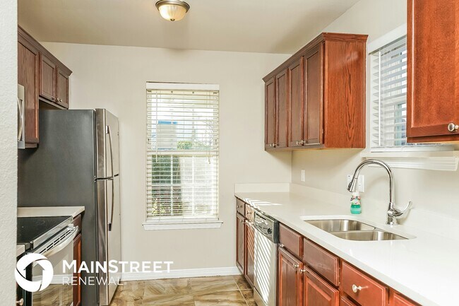 Foto del edificio - 214 Townsell Ct