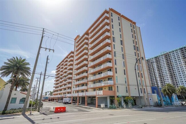 Foto del edificio - 801 S Ocean Dr