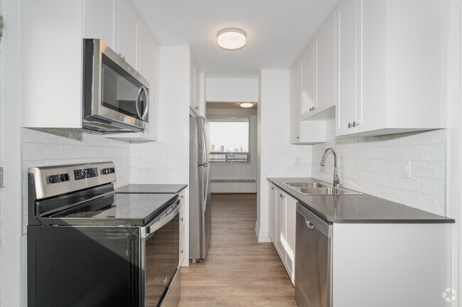 Interior Photo - 2360 Birchmount Road