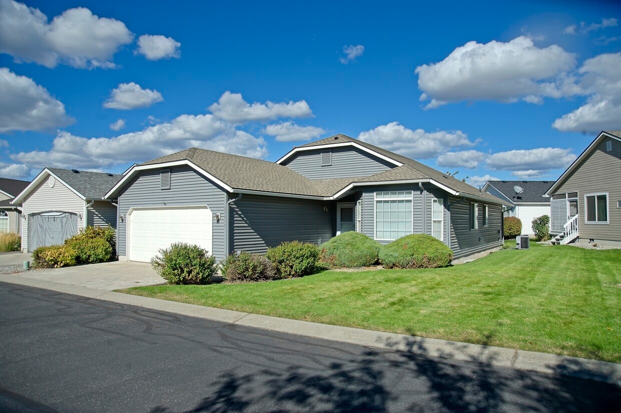 Foto principal - 23019 E Remington Ln