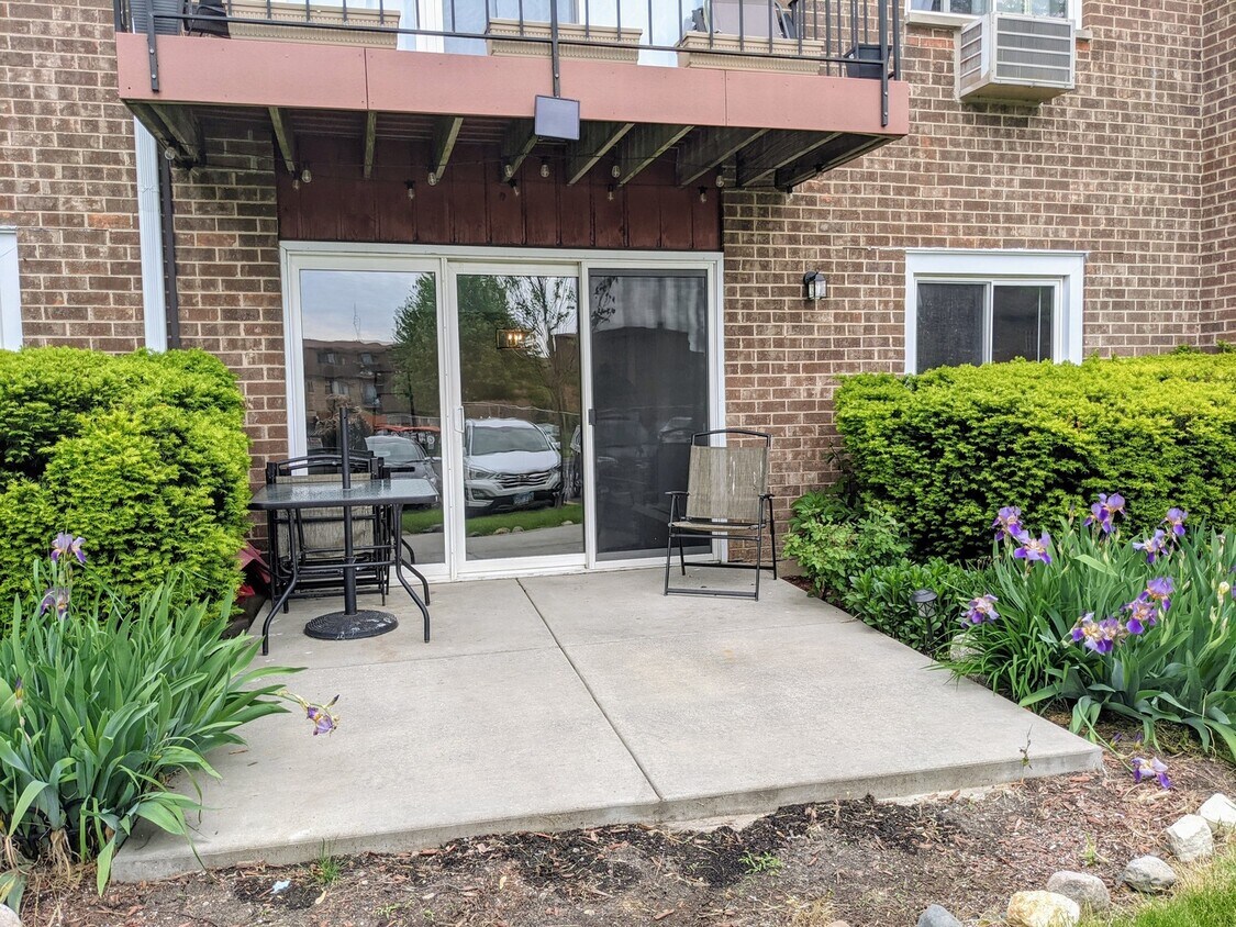 Foto principal - 10369 Dearlove Rd