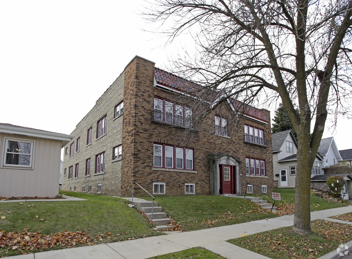 Exterior Facade - 3927 E Layton Ave