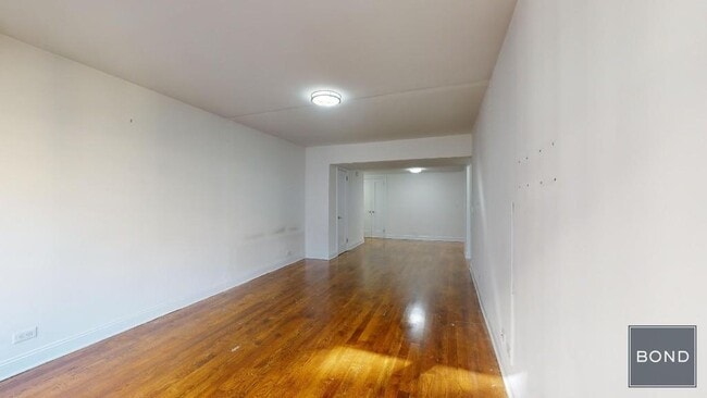 Building Photo - 96 Fifth Avenue