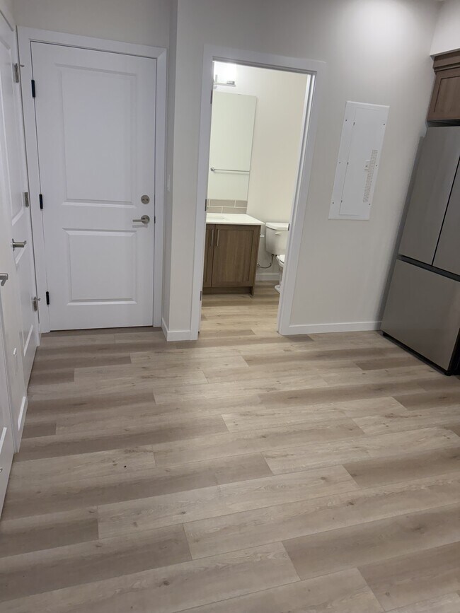 Building Photo - 12305-12119 119 Ave NW