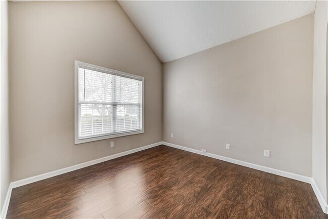 Building Photo - 3311 Serenade Ct