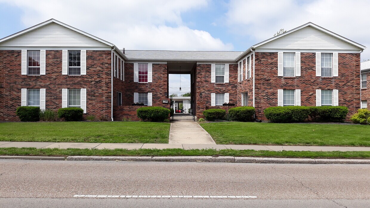 Foto principal - 8612 W Main St